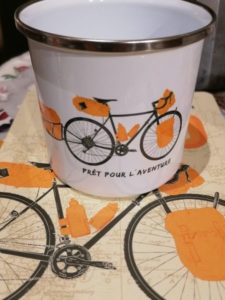Carnet de voyage classique, vélo ou Vanlife avec le mug assorti La maison du Pont Canal BRIARE